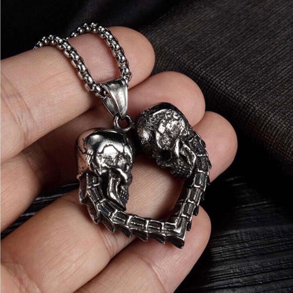 Spinal Cord Skull Heart- Skeleton Spine Death Lover Horror Gothic Steel Necklace - Picture 13 of 16